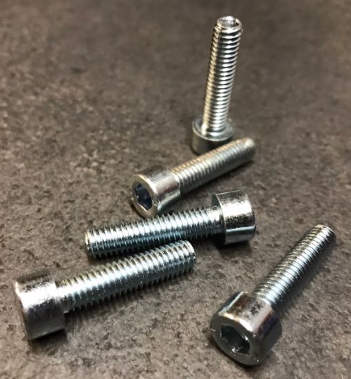 Picture of B062510 - SCREW CHC 6-25 CL:8.8